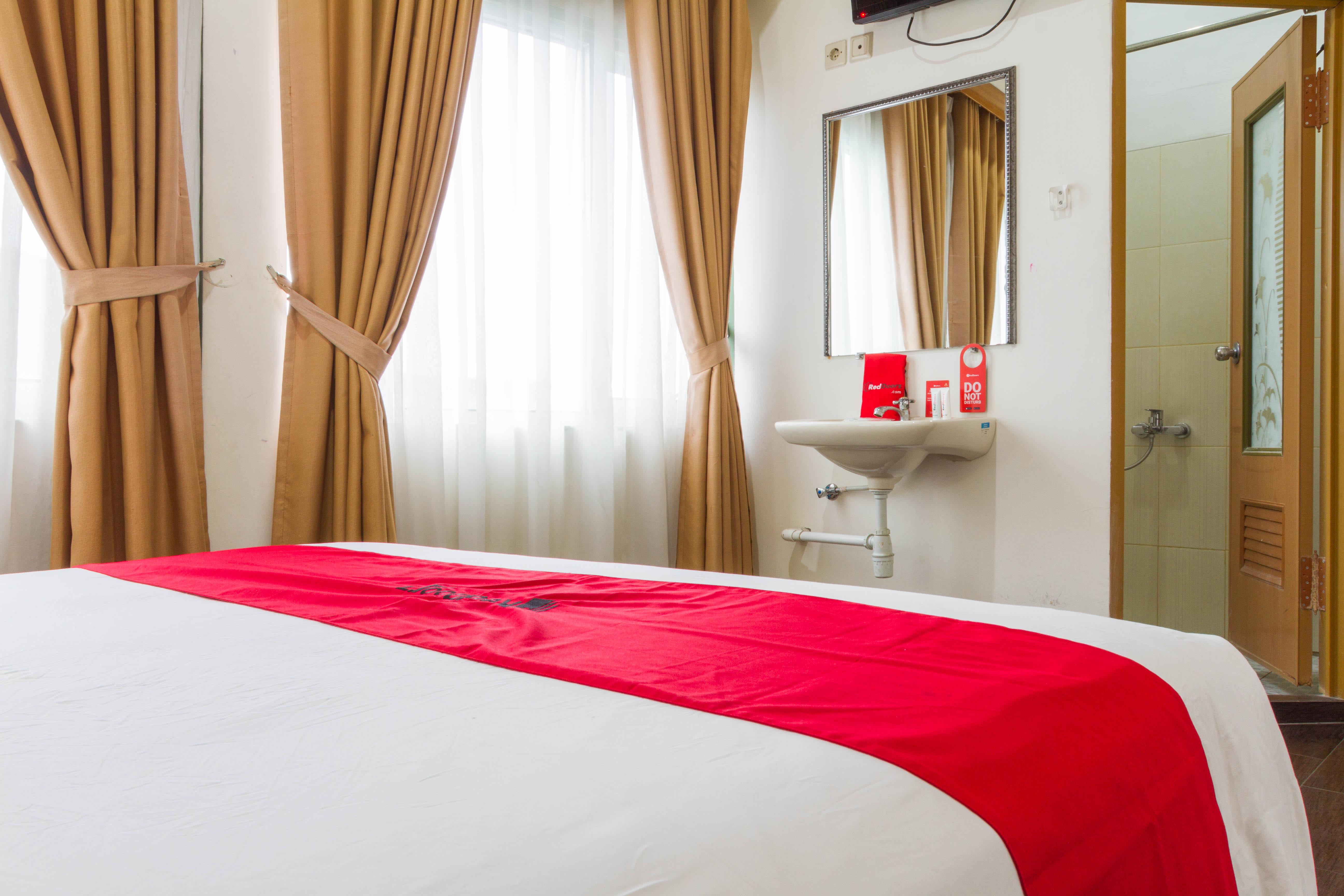 Reddoorz Plus @ Surapati 2 Bandung Kültér fotó