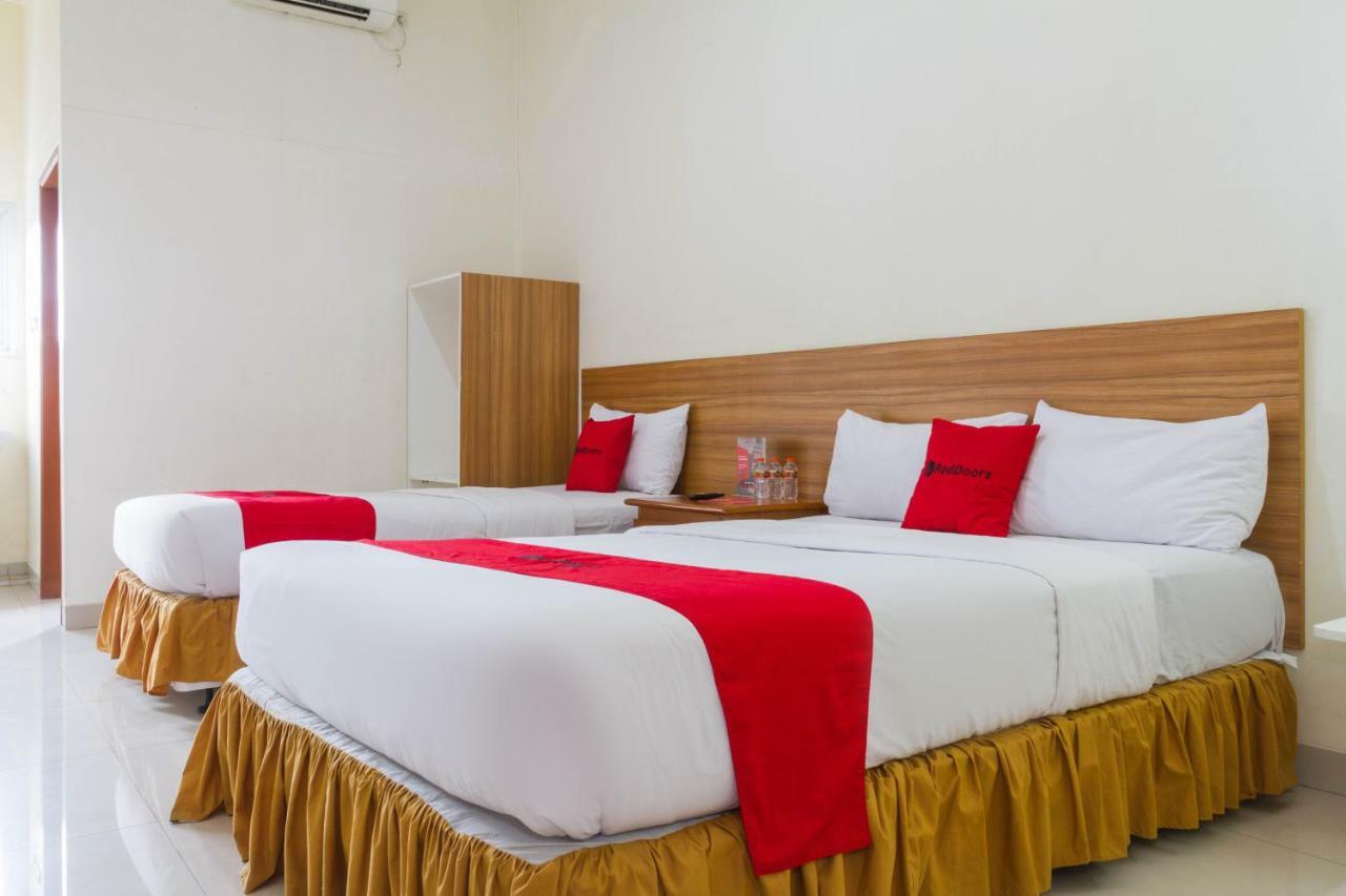Reddoorz Plus @ Surapati 2 Bandung Kültér fotó