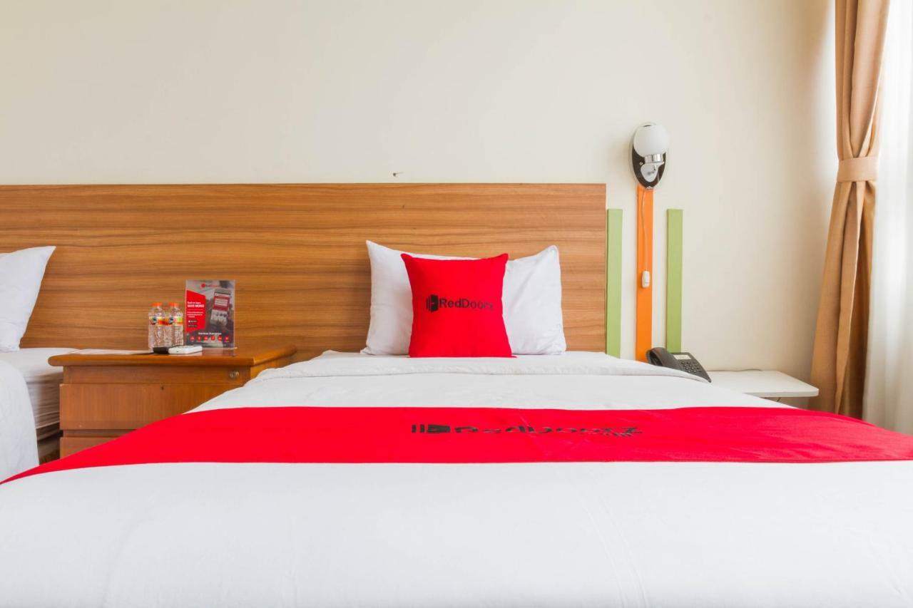 Reddoorz Plus @ Surapati 2 Bandung Kültér fotó