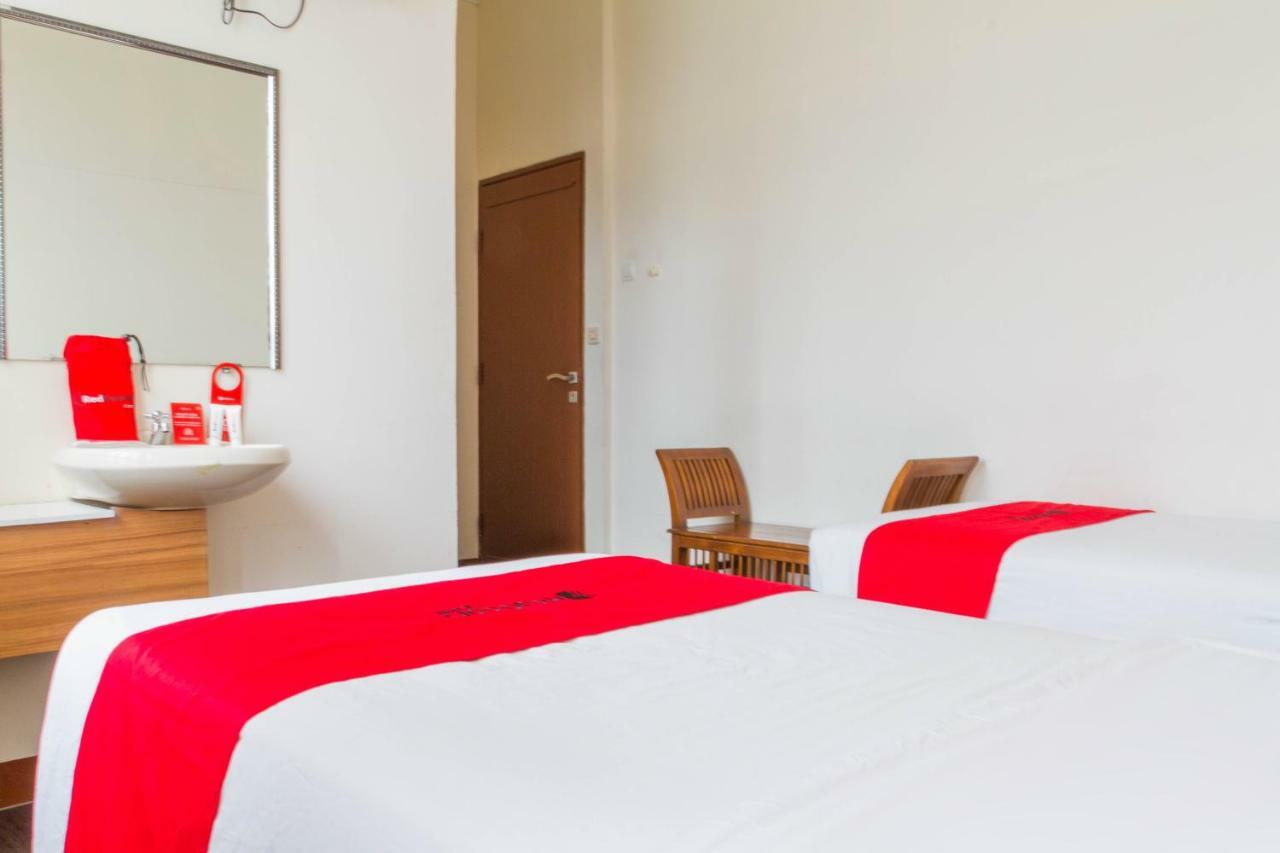 Reddoorz Plus @ Surapati 2 Bandung Kültér fotó