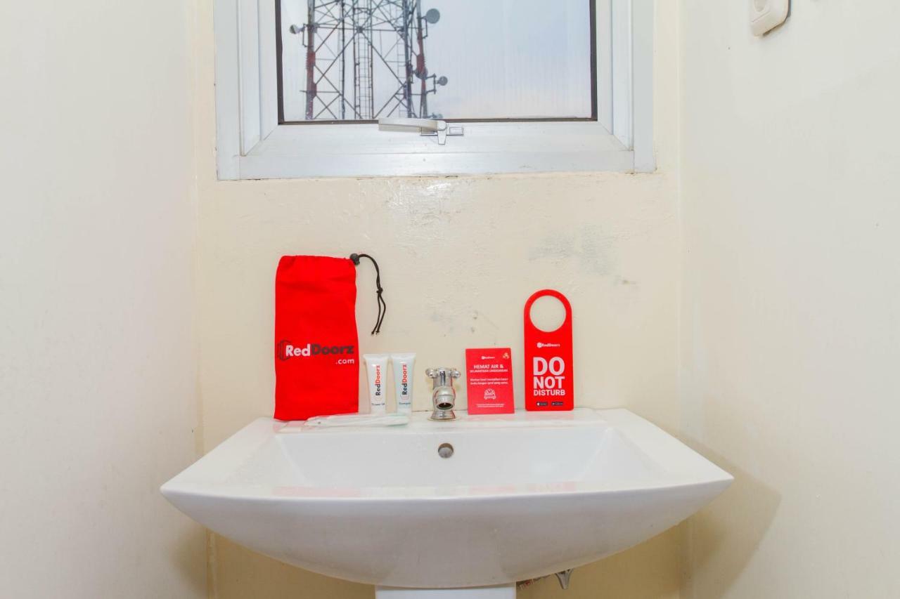Reddoorz Plus @ Surapati 2 Bandung Kültér fotó